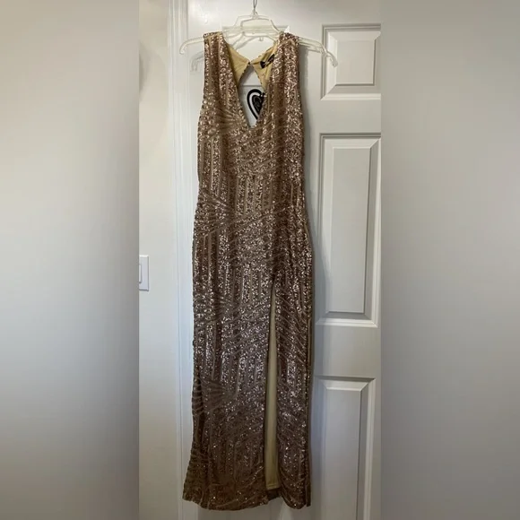 club l sequin maxi dress Vitora | Pastel Floral Print Embellished Sequin Square-Neck Maxi Dress